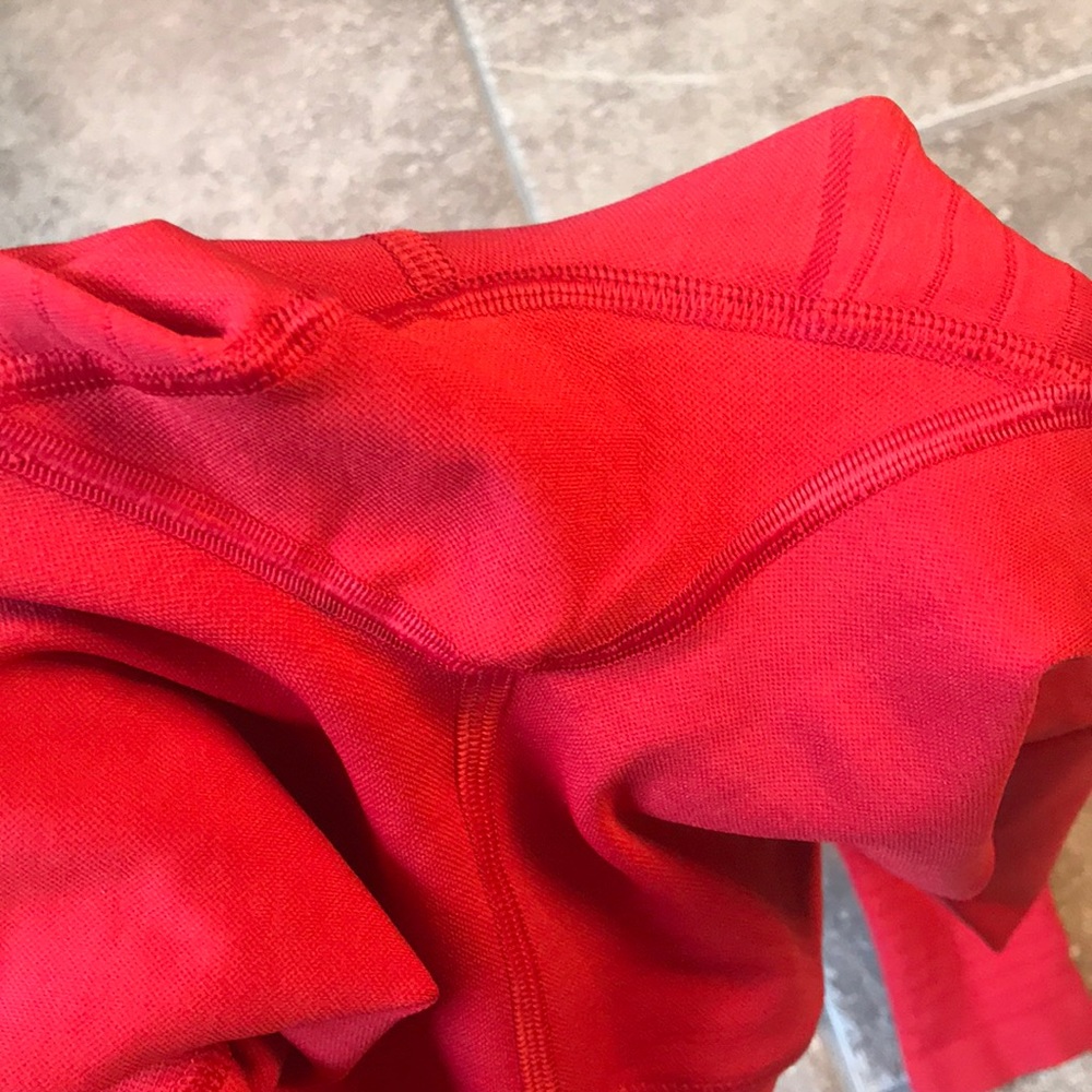 Alphalete R6 in red - Picture 4 of 4